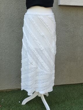 NEW Sincerely Jules White Lace Ruffled Midi Skirt